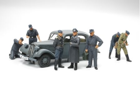 Citroen Traction 11CV - w/Luftwaffe Crew - Image 1